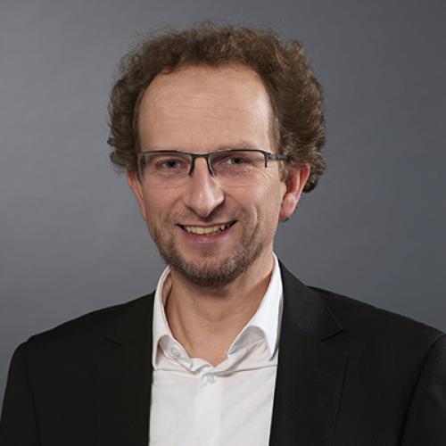 Uwe Hanebeck Headshot
