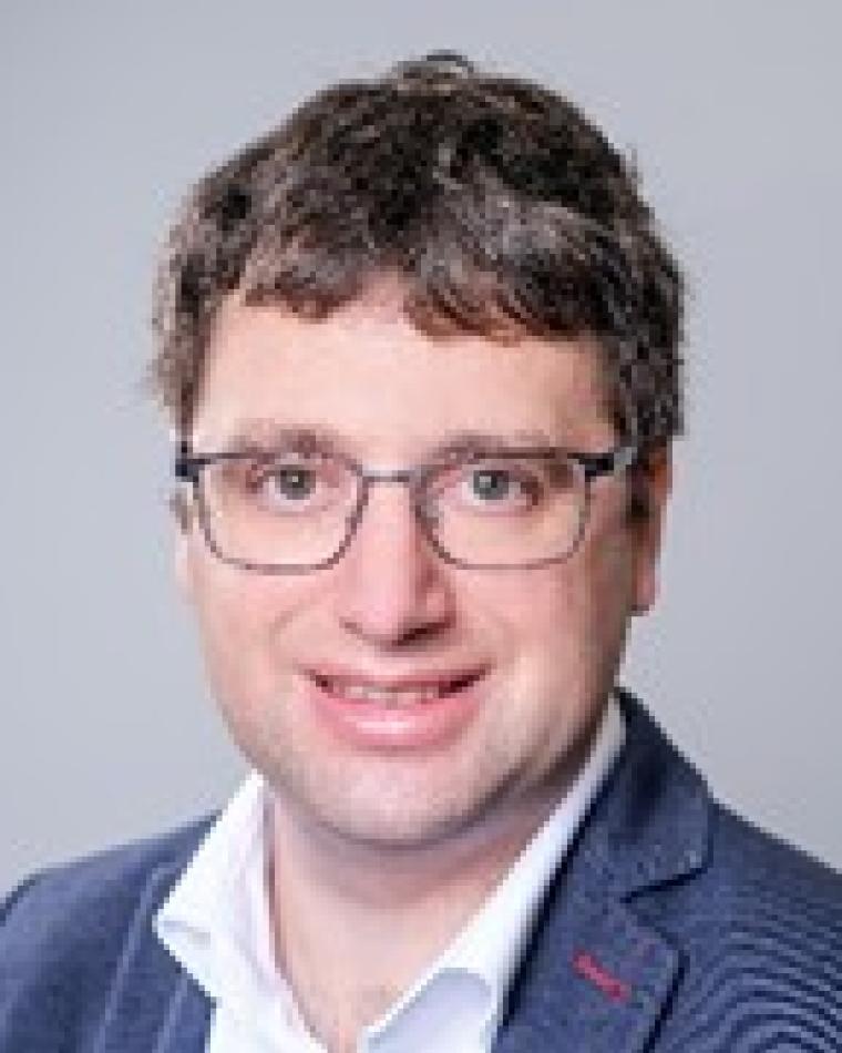 Dr. Marcus Baum